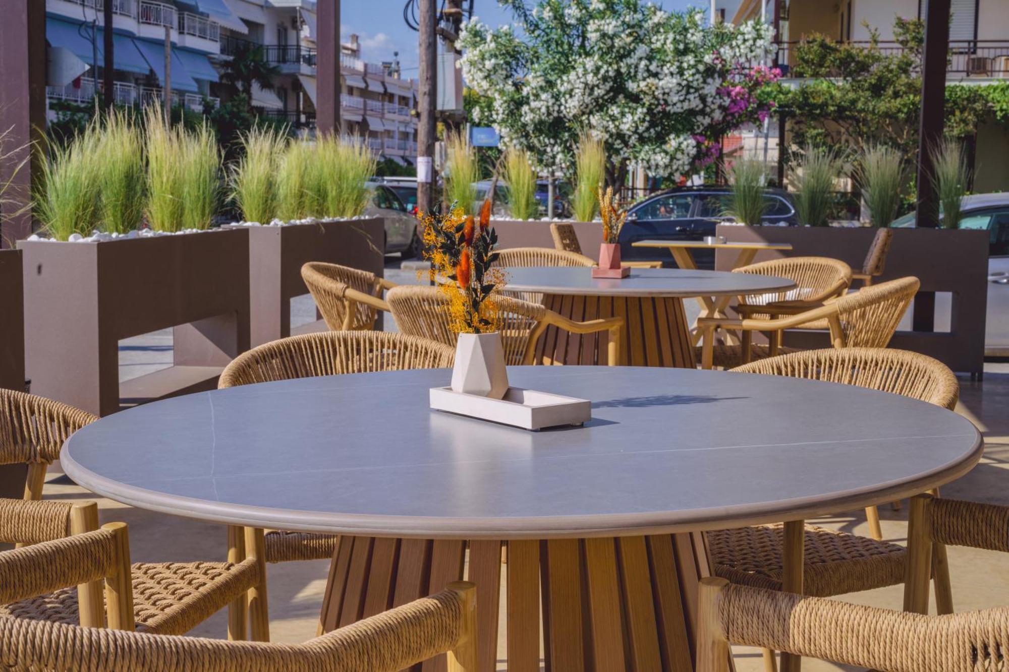 Pantheon Sea View Aparthotel เนปอรอย ภายนอก รูปภาพ