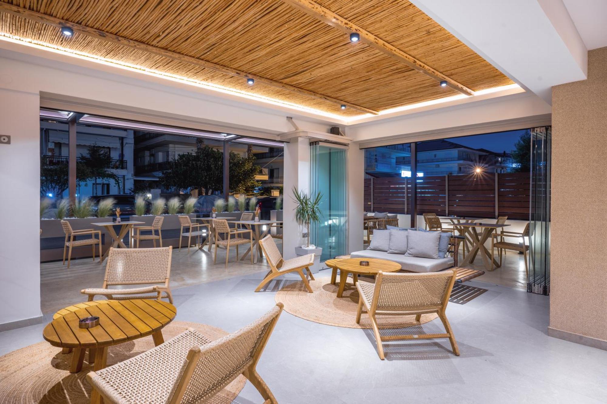 Pantheon Sea View Aparthotel เนปอรอย ภายนอก รูปภาพ