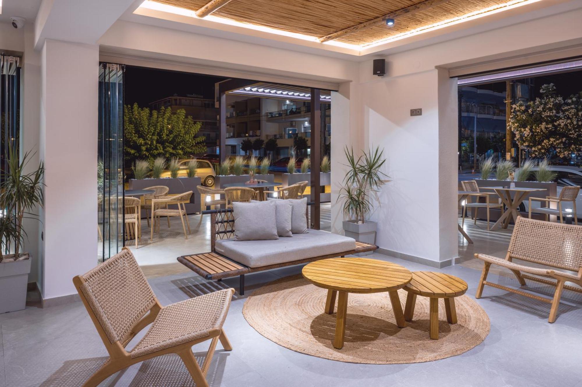 Pantheon Sea View Aparthotel เนปอรอย ภายนอก รูปภาพ