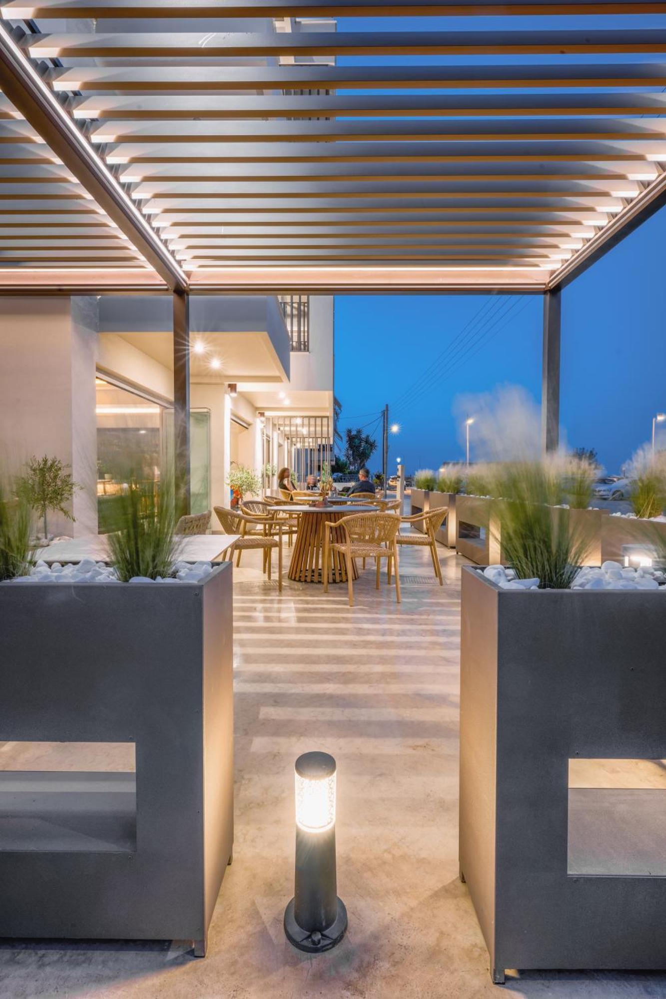Pantheon Sea View Aparthotel เนปอรอย ภายนอก รูปภาพ