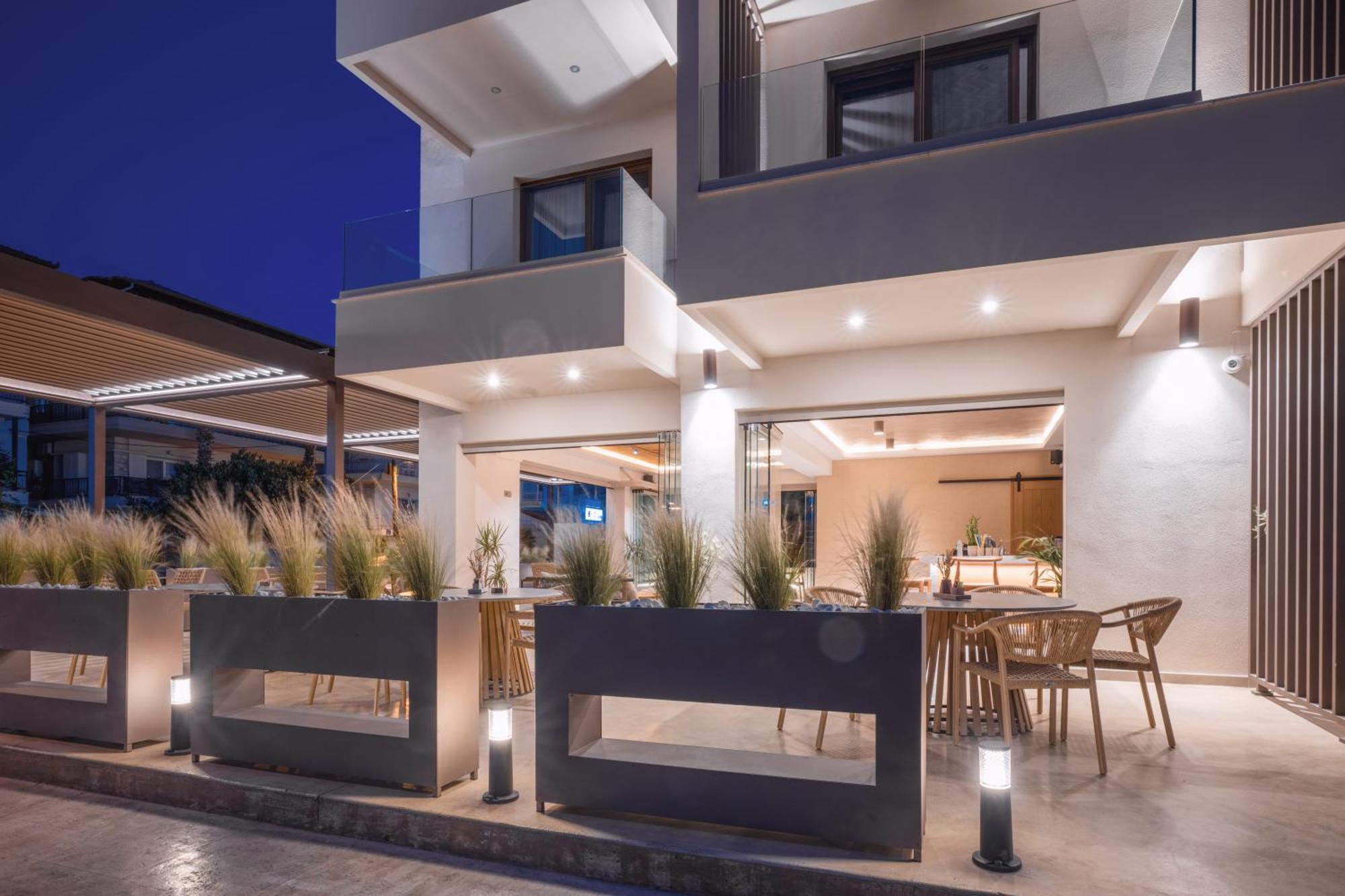 Pantheon Sea View Aparthotel เนปอรอย ภายนอก รูปภาพ